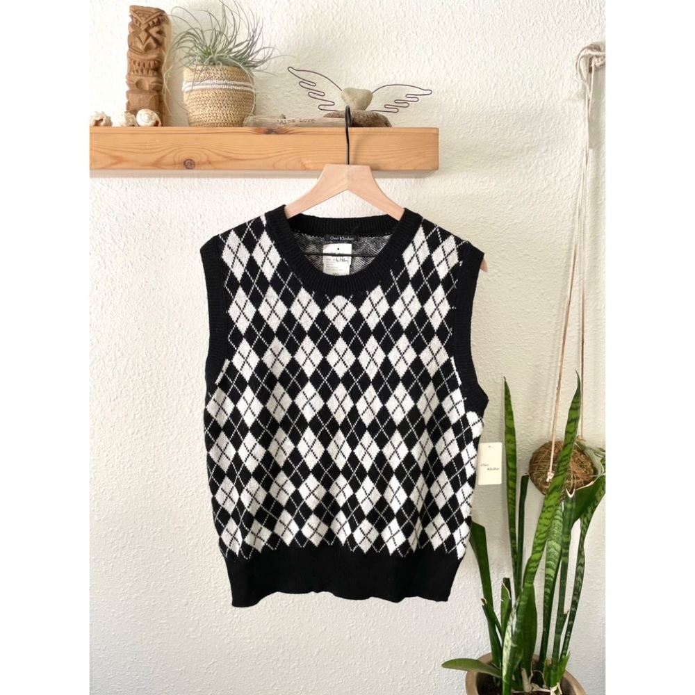 Over Kleshas argyle knit top